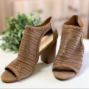 FERGIE Booties Heels ParkerPeep-Toe Bootie Sandal Tan Size 10